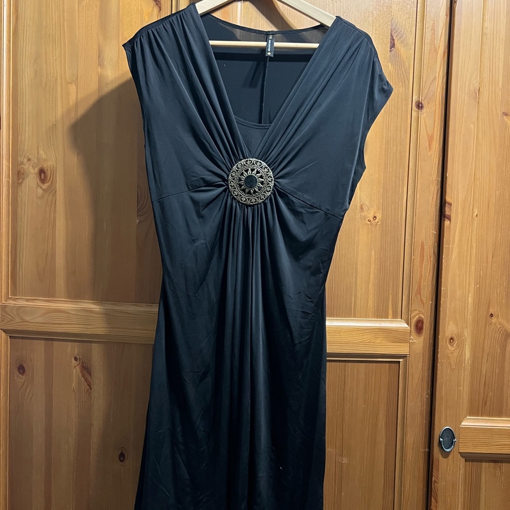 Lori M Collection Chic Black Midi Dress with Embellished Brooch